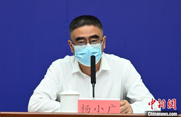 成都市政府副秘書(shū)長(zhǎng)、市衛(wèi)健委主任楊小廣。　安源 攝