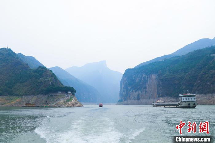 一場巡河“找茬”行動，何以巡出碧水東流的長江？