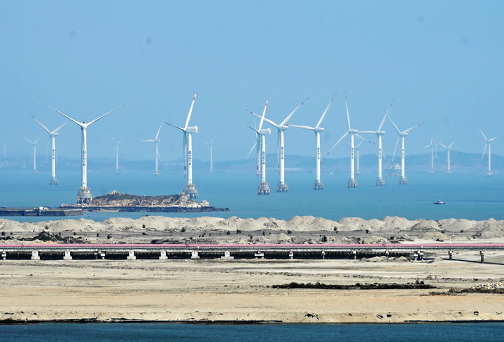 2021年3月9日，三峽福清興化灣海上風(fēng)電場(chǎng)。新華社記者 林善傳 攝