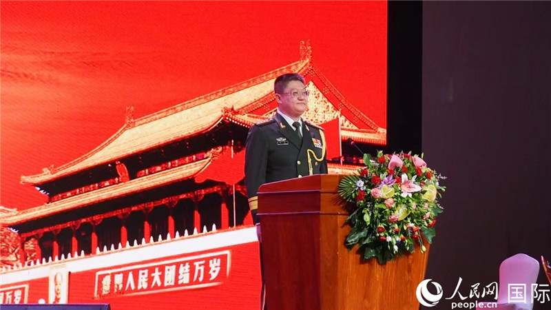 圖為中國駐老撾大使館國防武官李兵大校致辭。人民網(wǎng)記者 孫廣勇攝