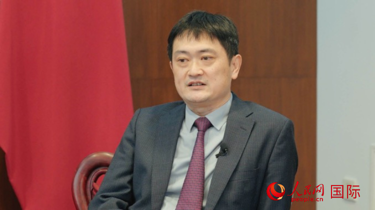 中國(guó)駐阿根廷使館代辦孫怡接受人民網(wǎng)專訪。人民網(wǎng)記者 張若涵攝