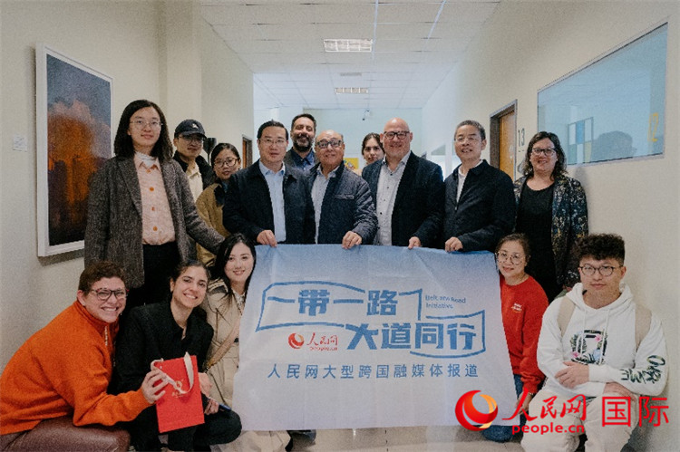 人民網(wǎng)“一帶一路 大道同行”大型跨國融媒體報道組走進(jìn)烏拉圭。人民網(wǎng)記者 張若涵攝