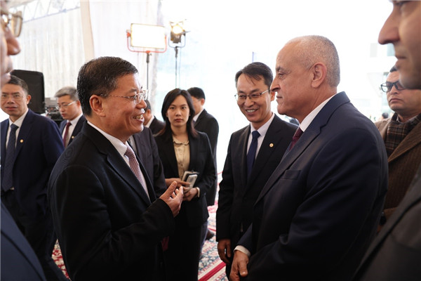 李永明同埃及住房部副部長(zhǎng)會(huì)談交流。主辦方供圖