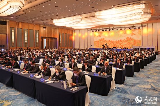 與會嘉賓濟濟一堂。人民網(wǎng)記者 陳博攝
