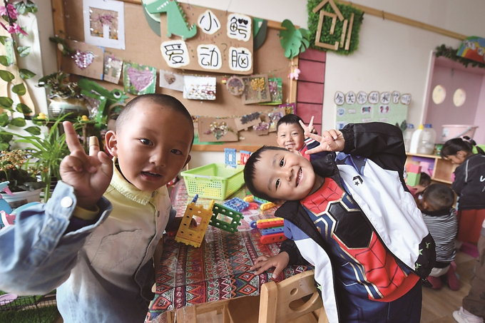 江蘇援建的拉薩市江蘇實(shí)驗(yàn)幼兒園，所有師資在江蘇接受培訓(xùn)，打造具有江蘇水準(zhǔn)的優(yōu)質(zhì)學(xué)前教育資源。 本報(bào)記者 萬程鵬 攝