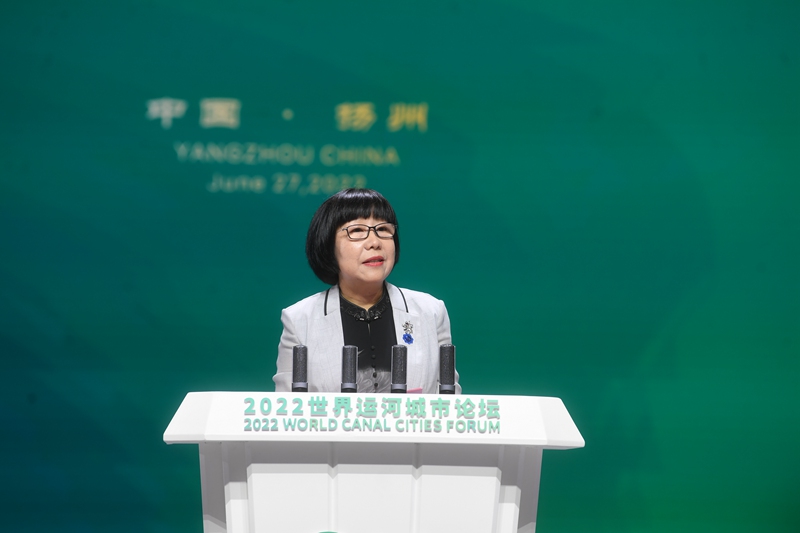 人民網(wǎng)黨委委員、監(jiān)事會主席唐維紅在大會上發(fā)言。邵丹攝