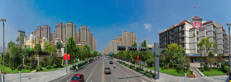 臨汾中大街五一路口。