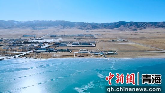 圖為冬日青海湖。李江寧攝