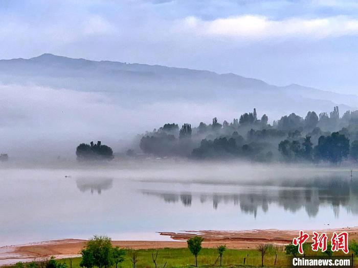 圖為青海黃河流域自然生態(tài)。(資料圖) 李玉峰 攝