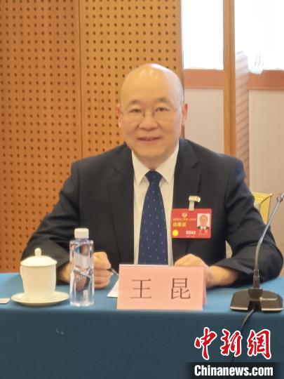 圖為全國政協(xié)委員，農工黨青海省委會主委王昆?！∈茉L者供圖