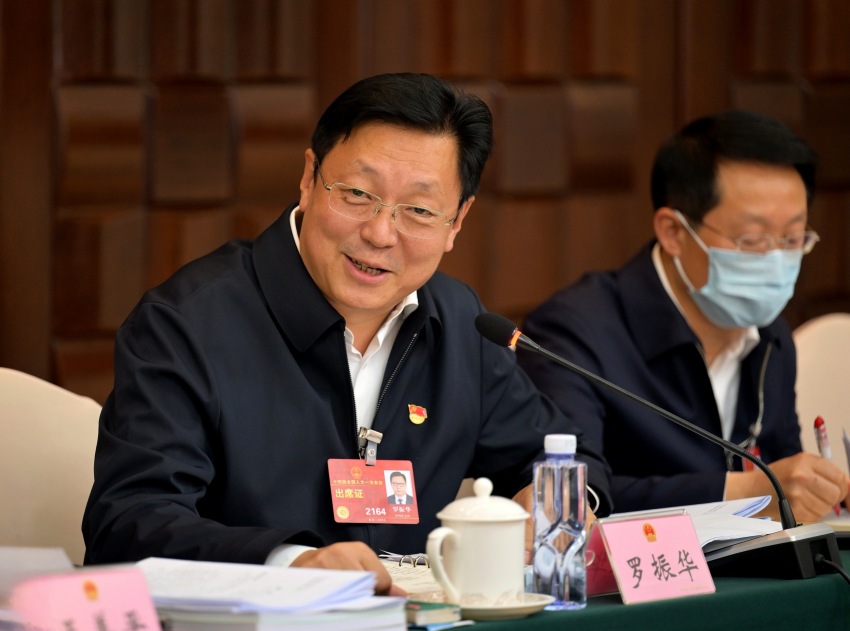 全國人大代表羅振華。