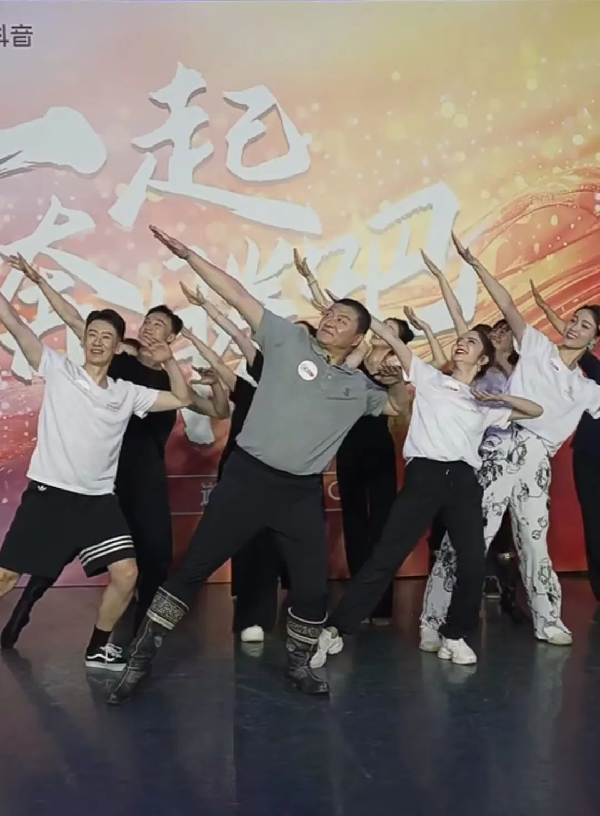 講好中華民族共同體故事，讓網絡“連心”更“聚心”