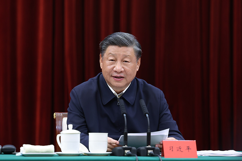 2023年10月12日下午，中共中央總書記、國家主席、中央軍委主席習近平在江西省南昌市主持召開進一步推動長江經(jīng)濟帶高質量發(fā)展座談會并發(fā)表重要講話。新華社記者 鞠鵬 攝