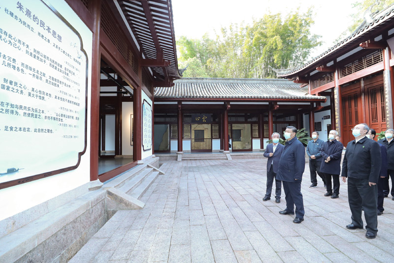 2021年3月22日，習(xí)近平在福建南平武夷山朱熹園，了解朱熹生平及理學(xué)研究等情況。