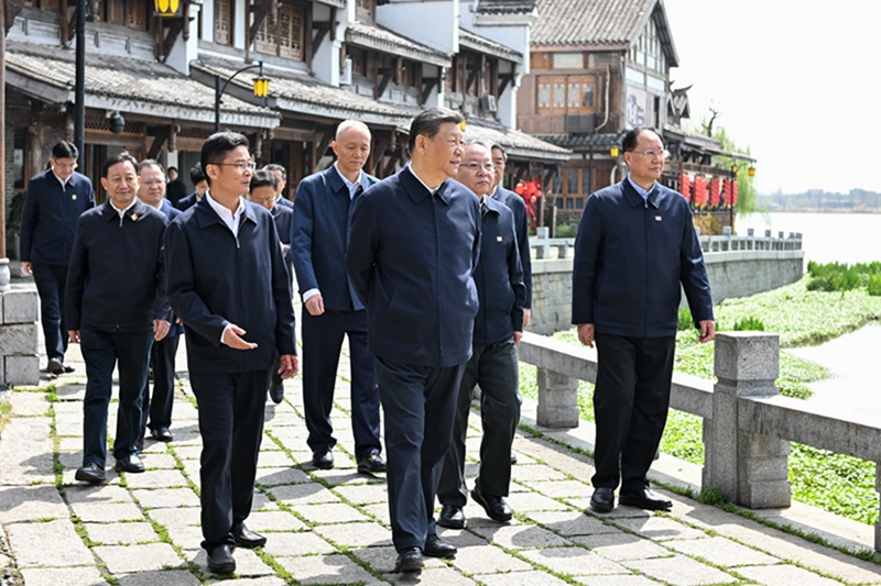 2024年3月19日，習(xí)近平總書記在湖南常德河街考察。