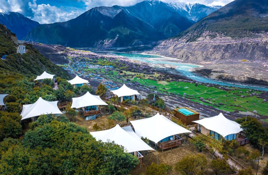 依托桃花資源，打造文旅產(chǎn)業(yè)。 張靜攝