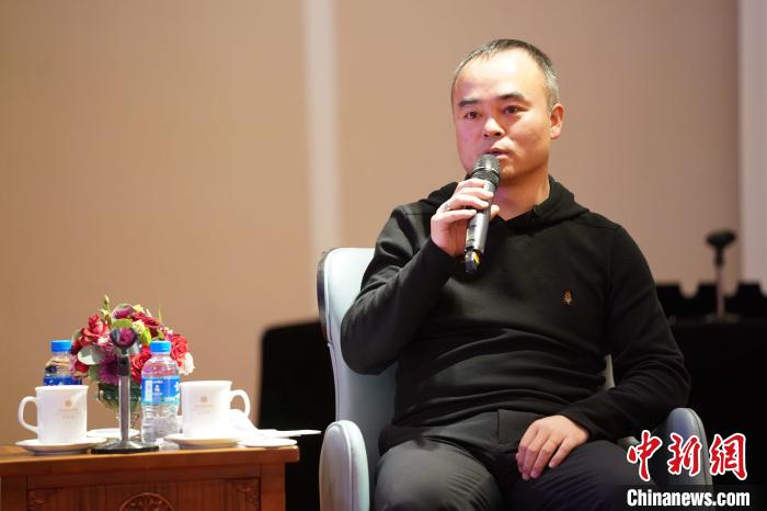 圖為<a target='_blank' >中新社</a>青海分社社長胡鐘藝就加強瀾湄流域新聞報道發(fā)表觀點?！√K丹 攝