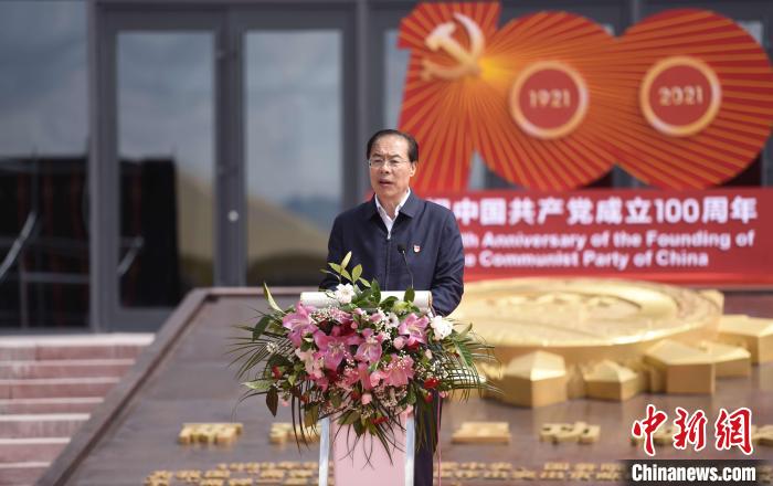 圖為中共青海省委常委、秘書長于叢樂致辭?！￡愇哪?攝