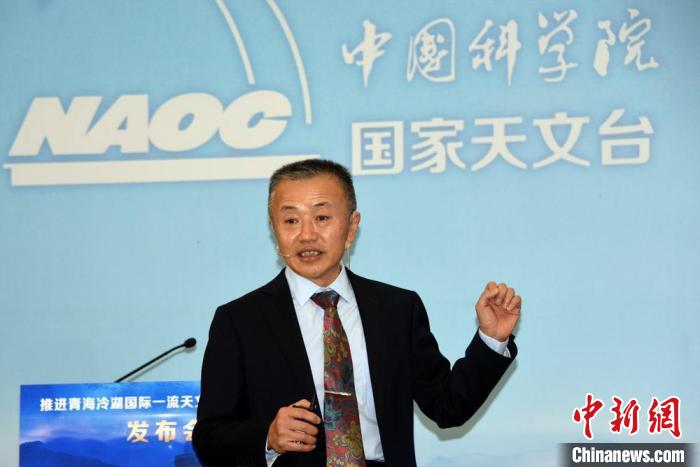 中科院國家天文臺冷湖基地首席研究員鄧李才介紹冷湖選址相關(guān)情況?！?lt;a target='_blank' href='/'><p  align=