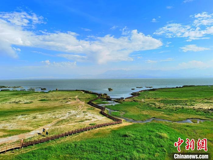 圖為航拍都蘭湖國家濕地公園?！∑钤鲚?攝