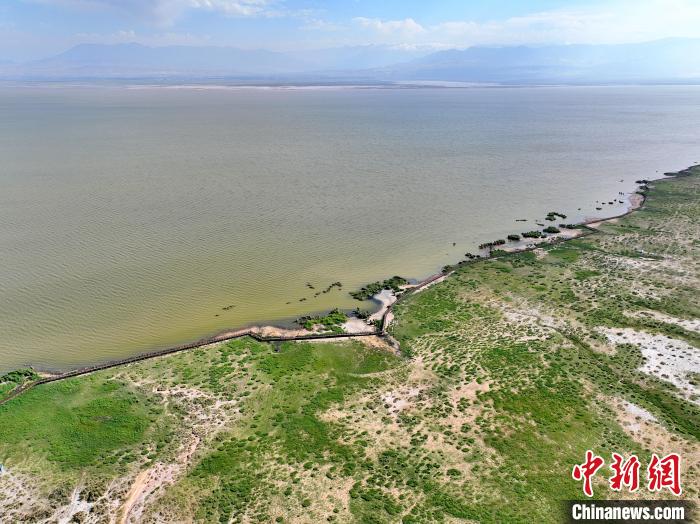 圖為航拍都蘭湖國家濕地公園?！∑钤鲚?攝