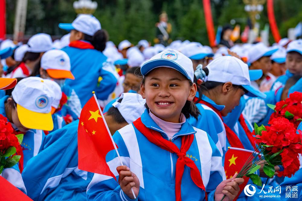 8月19日10時，慶祝西藏和平解放70周年大會在拉薩市布達拉宮廣場隆重舉行。徐馭堯 攝