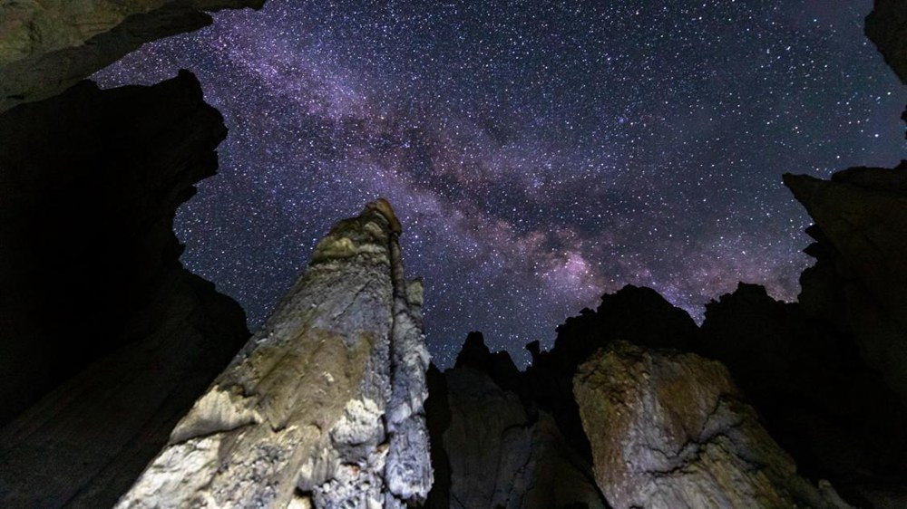 手可摘星辰。貢覺群培攝