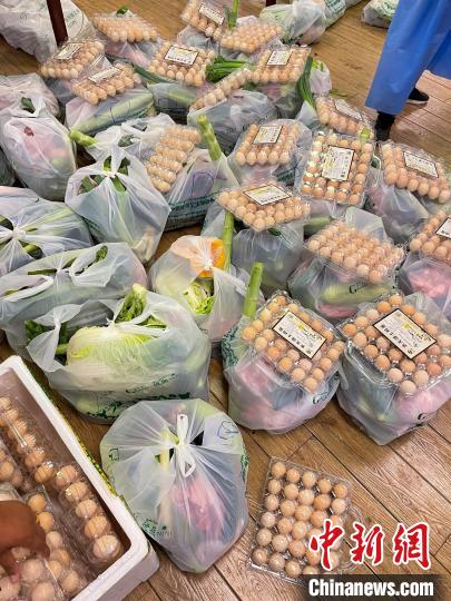 西藏格拉丹東超市疫情期間全力保障市場供應?！∈茉L者供圖